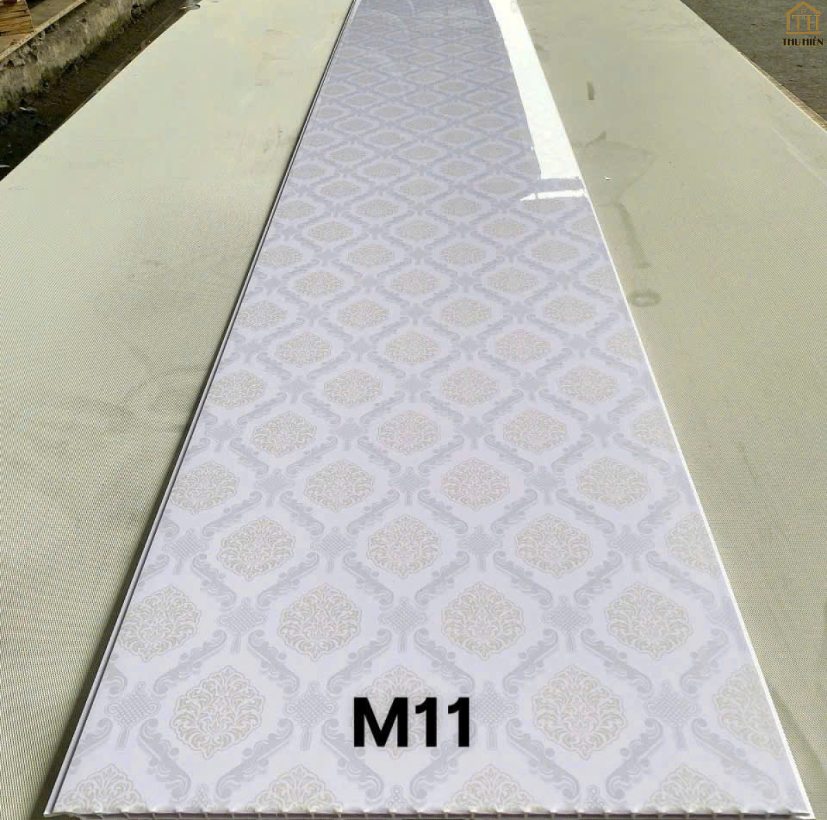 Tấm Ốp NANO Tráng Gương M11