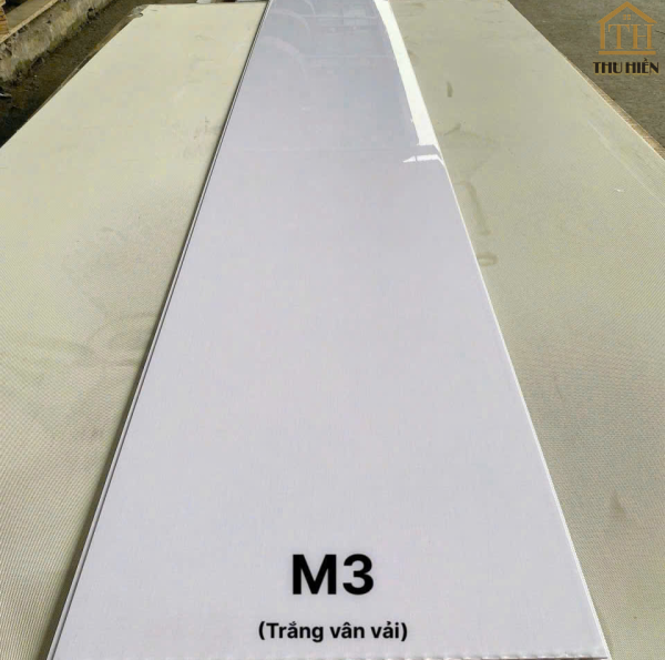 Tấm Ốp NANO Tráng Gương M3