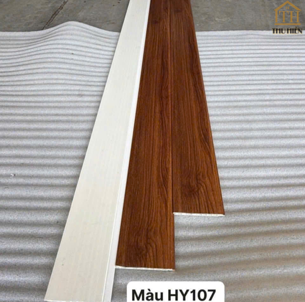 Tấm Nhựa Ốp Tường Nano 1 sóng HY107